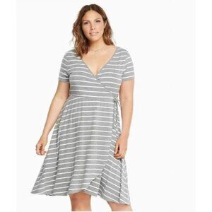 Torrid Women's Size 2X Wrap Dress Striped Surplice Dress Heather Gray Faux Wrap